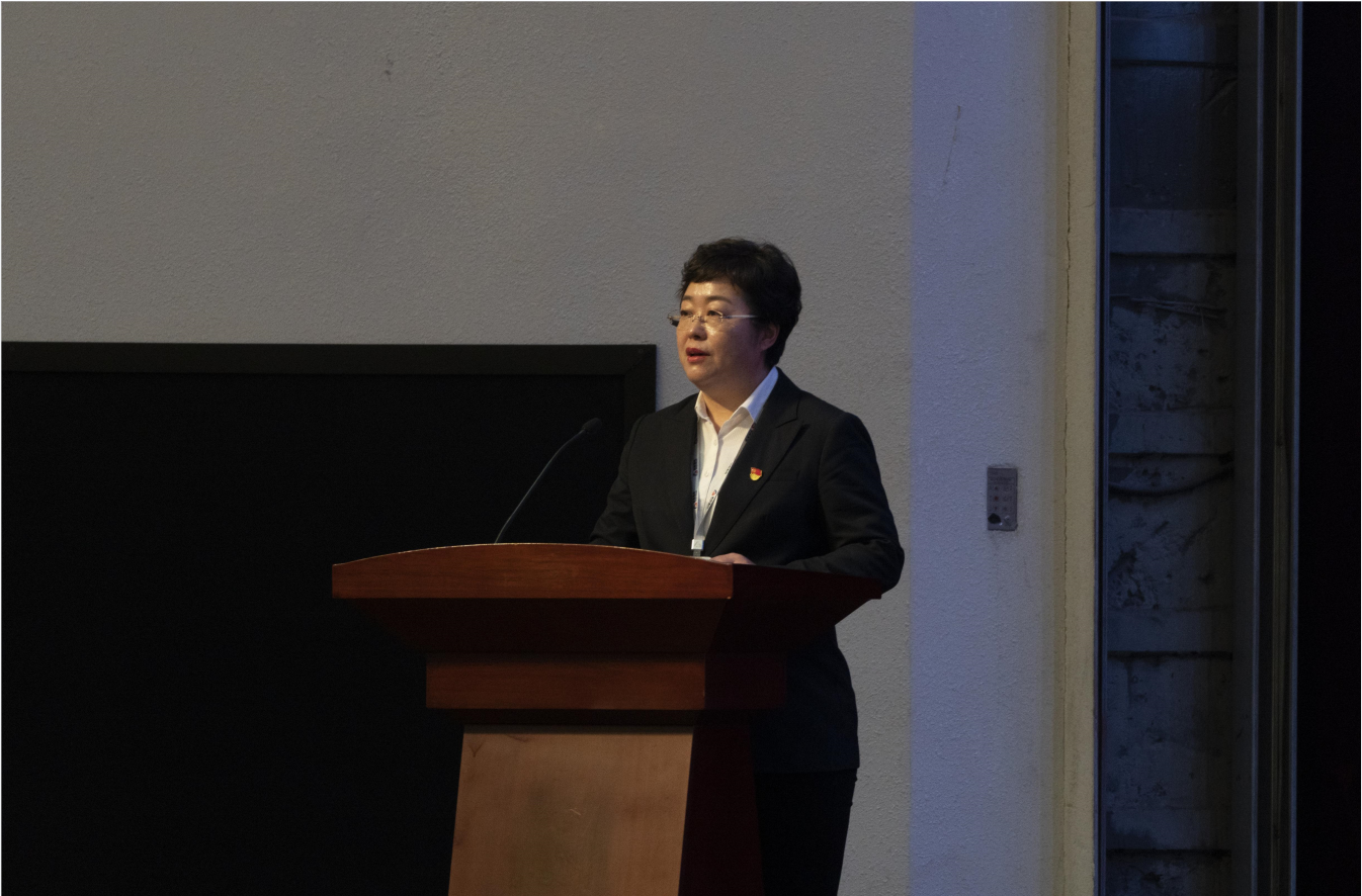 “襄盛举 聚合力 创佳绩”皇冠welcome官网集团、温泉集团、公服集团2022年表彰大会隆重举行